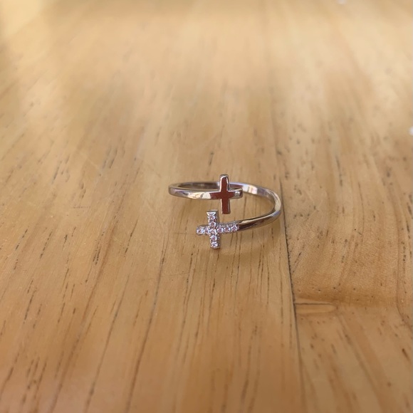 Sterling silver adjustable cross ring - Picture 1 of 3